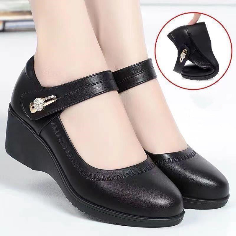 【50% OFF】【35-41】Elegantne i udobne ženske kožne cipele, mekana koža, mekani potplat, klinasta peta, protuklizne cipele, prikladne za zrelije žene