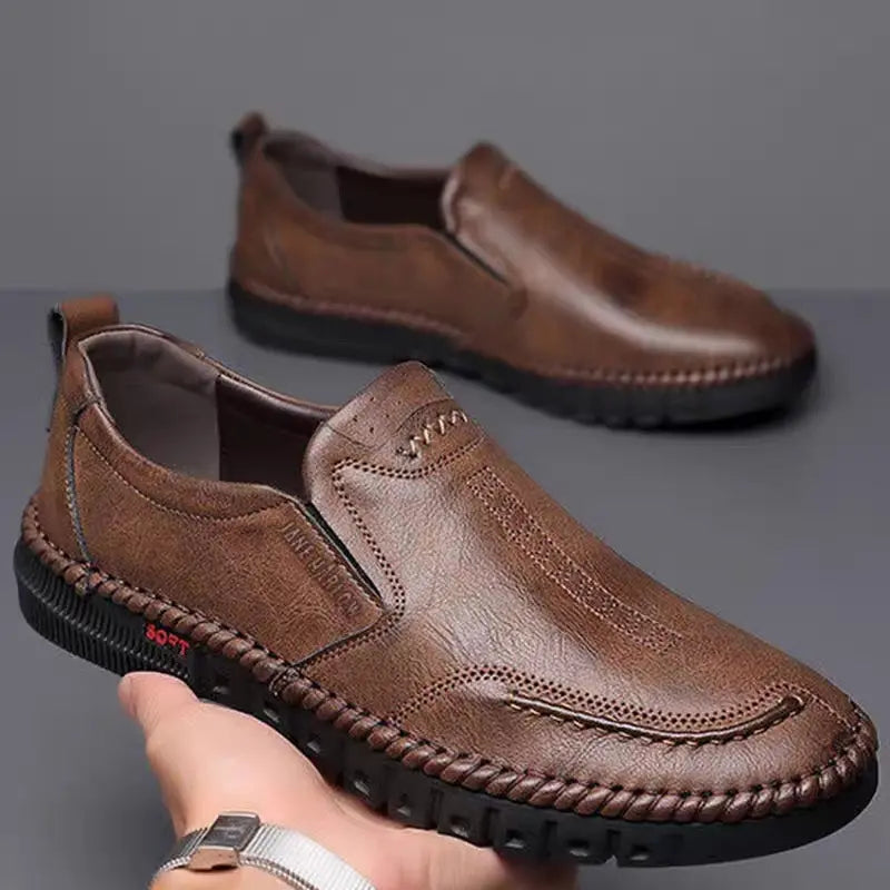 👞【39-44】2026 Muške casual kožne cipele, izrađene od prave kože, s mekim potplatom, protukliznim dizajnom, prozračne i udobne
