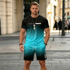 🔥【Rasprodaja na kraju sezone – 50% popusta!】Muški ljetni sportski casual komplet – udobna majica kratkih rukava i kratke hlače s modernim gradijentnim printom